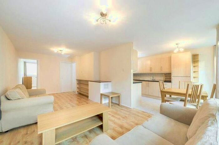 2 Bedroom Flat To Rent In Clipstone Street, Fitzrovia, London, W1W