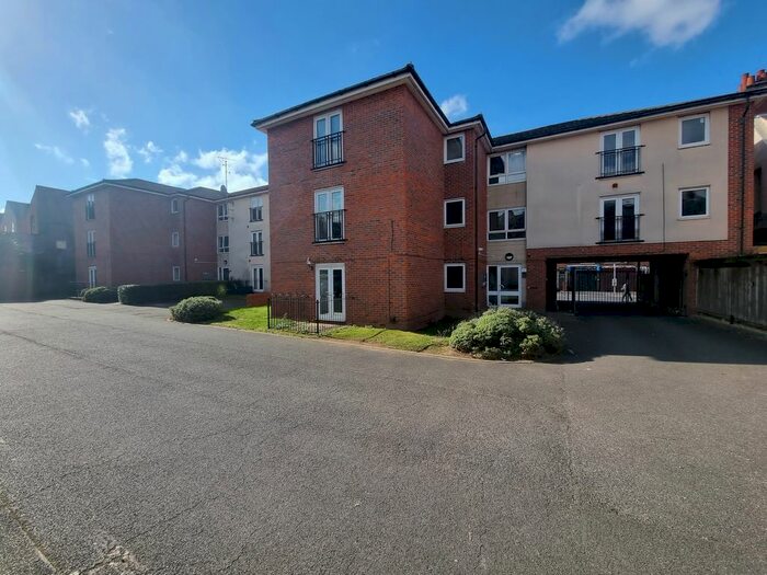 2 Bedroom Flat To Rent In Welford Road, Knighton Fields, Leicester, LE2