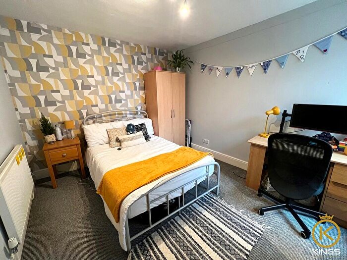 4 Bedroom Terraced House To Rent In Orchard Road, PO4