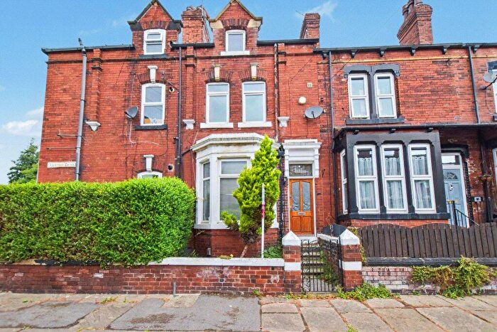 4 Bedroom Terraced House For Sale In Aberdeen Grove, Leeds, West Yorkshire, LS12