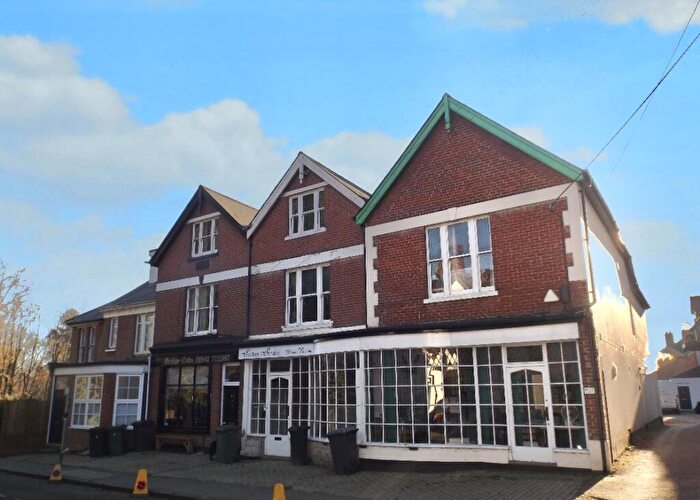 2 Bedroom Maisonette To Rent In Shawford, Winchester, SO21