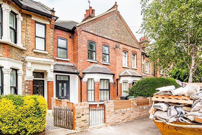 4 Bedroom Property To Rent In Barrett Road, London, E17