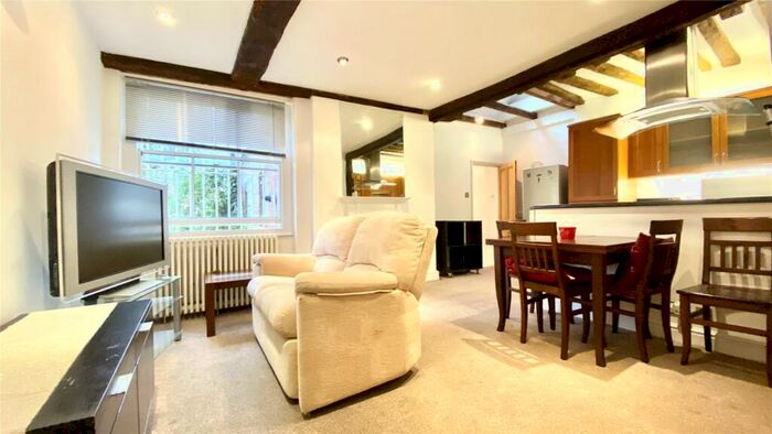 2 Bedroom Apartment To Rent In Castle Street, Reading, Berkshire, RG1