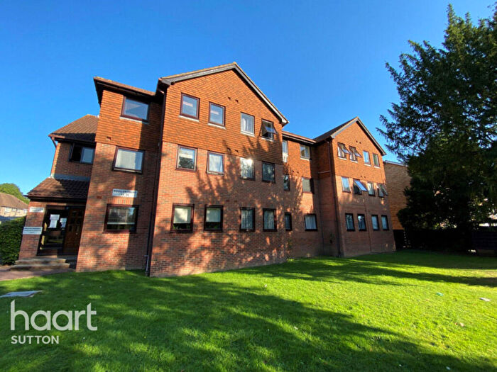 1 Bedroom Flat For Sale In Brunswick Road, Sutton, SM1