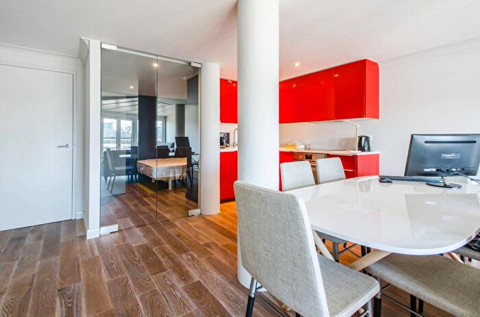 2 Bedroom Flat To Rent In Bermondsey Wall West, Bermondsey, London, SE16