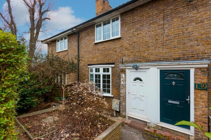 2 Bedroom Link Detached House To Rent In Huntingfield Road, London, SW15