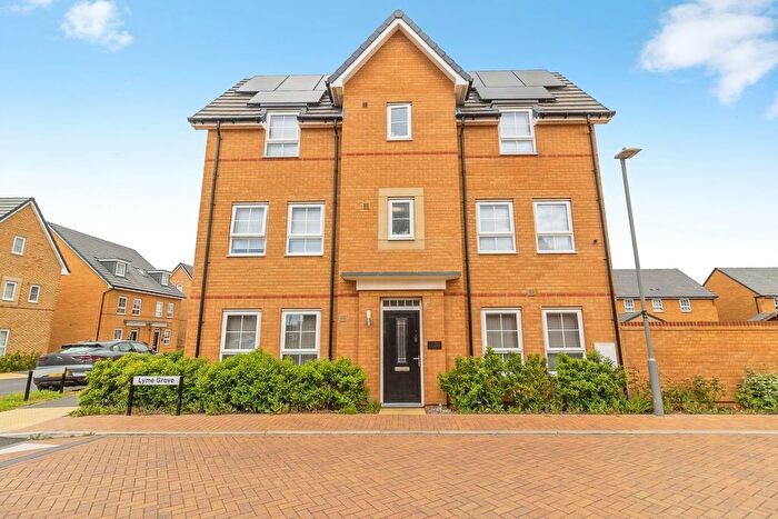 4 Bedroom Semi Detached House For Sale In Lyme Grove, Brooklands, Milton Keynes, Buckinghamshire, MK10