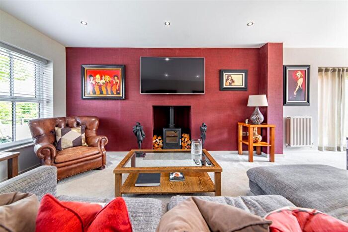 5 Bedroom Detached House For Sale In Kipley Close, Moorfields, NE12