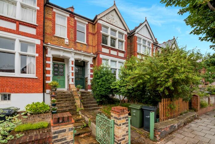 2 Bedroom Flat To Rent In Fawnbrake Avenue London, SE24