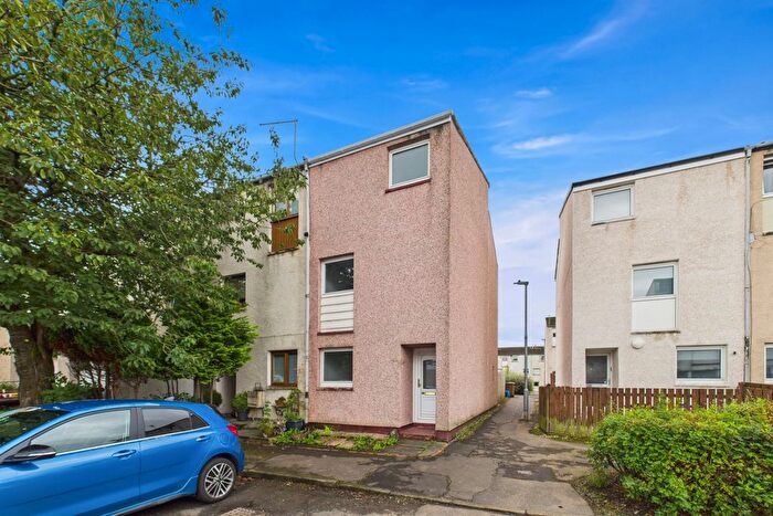 4 Bedroom Town House For Sale In Skelmorlie Place, Kilwinning, Ayrshire, KA13