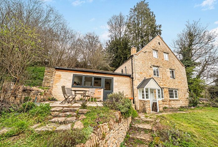 3 Bedroom Cottage For Sale In Chalford, Stroud, Gloucestershire, GL6