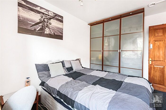 2 Bedroom Flat To Rent In Abercorn Place, London, NW8