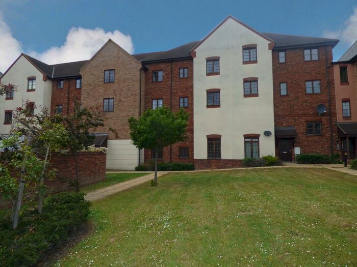2 Bedroom Apartment To Rent In Monkston, Maida Vale, MK10
