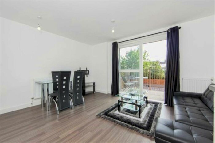 2 Bedroom Semi-Detached House To Rent In Grosvenor Court Adenmore Road Catford Se, London, SE6