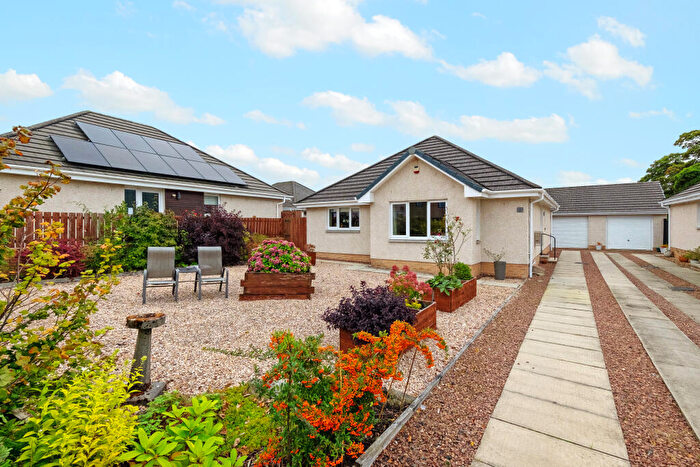 3 Bedroom Detached Bungalow For Sale In Osborne Drive, Kincardine, Fife, FK10