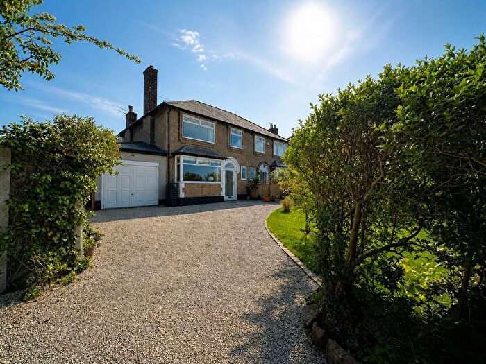 3 Bedroom Semi-Detached House For Sale In Seaview Lane, Wirral, CH61