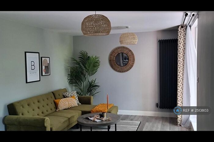 6 Bedroom Semi-Detached House To Rent In Friston Close, Brighton, BN2