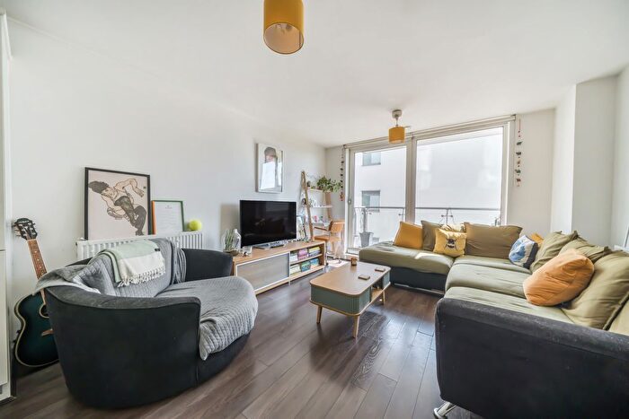 1 Bedroom Flat For Sale In Laval House, Ealing Road, Brentford, TW8