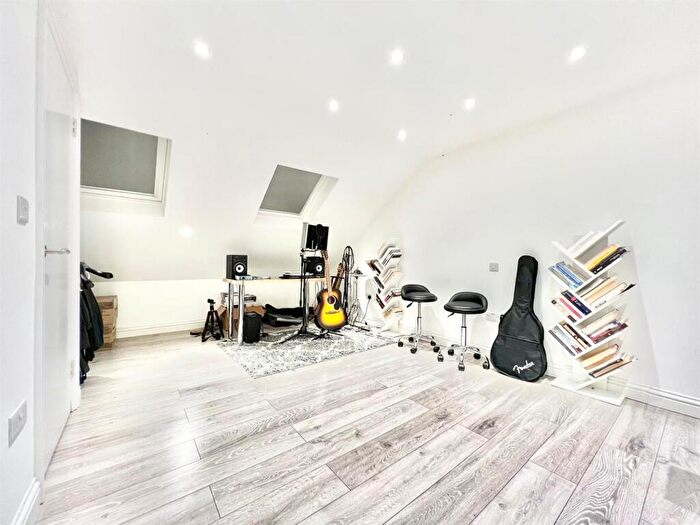 4 Bedroom Terraced House For Sale In For Sale, Higham Hill Road, E17