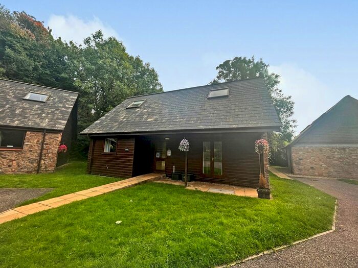 2 Bedroom Mobile/park Home For Sale In Whipcott Water Cottages, Holcombe Rogus, Wellington, TA21