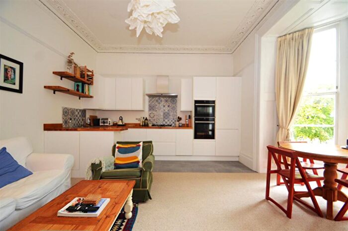 2 Bedroom Flat To Rent In Cotham Brow, Cotham, Bristol, BS6