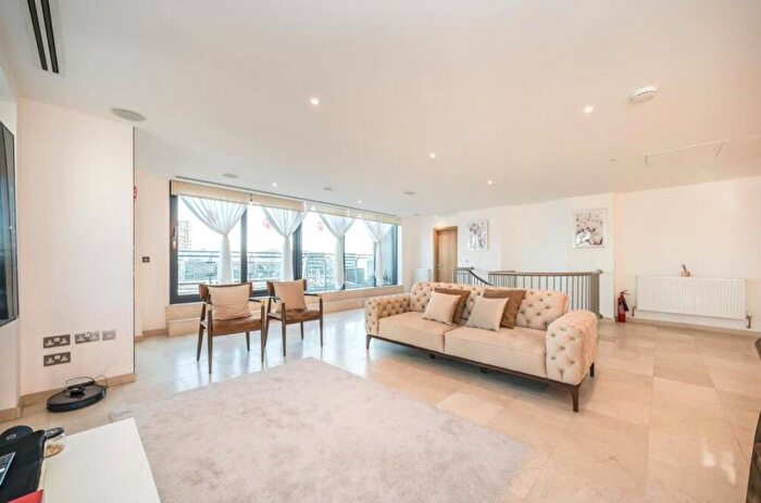 3 Bedroom Flat To Rent In Millharbour, Canary Wharf, E14