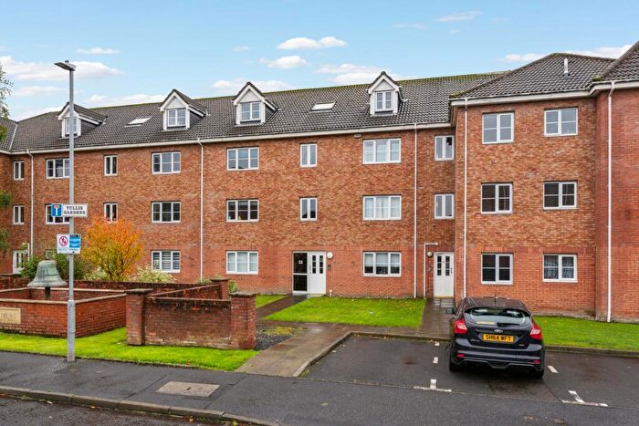 2 Bedroom Flat For Sale In Tullis Gardens, Glasgow, G40