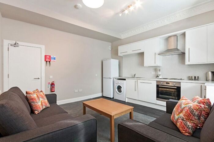 3 Bedroom Flat To Rent In Bell Street, City Centre, Dundee, DD1