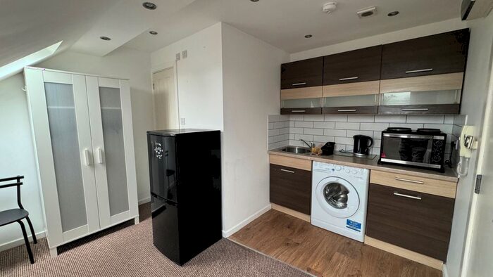 1 Bedroom Studio To Rent In West Street, Normanton, WF6