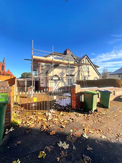 3 Bedroom Semi-Detached House To Rent In Menin Road, Tipton, DY4