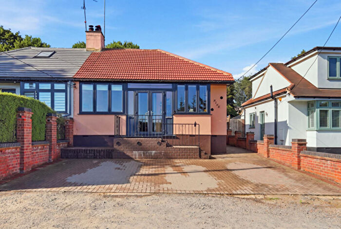 2 Bedroom Semi-Detached Bungalow For Sale In Disraeli Road, Rayleigh, SS6