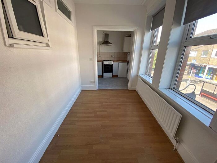 1 Bedroom Flat To Rent In Selsdon Road, South Croydon, CR2