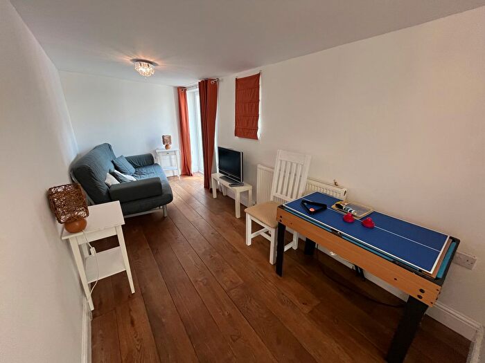 4 Bedroom Property To Rent In William Street, Weymouth, DT4