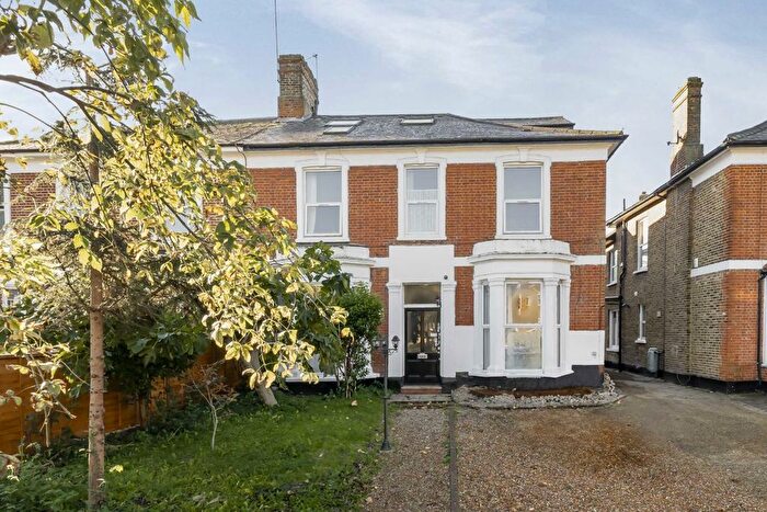 2 Bedroom Flat To Rent In Alexandra Grove, Finchley, N12