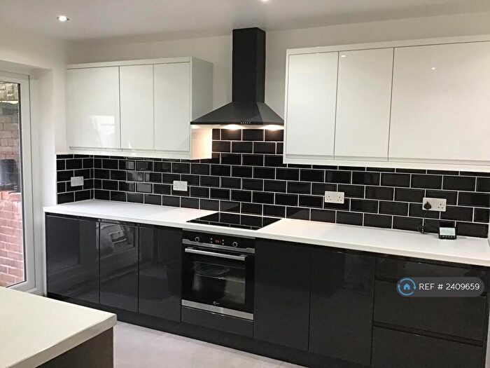 1 Bedroom Flat To Rent In The Parade, Sheffield, S12