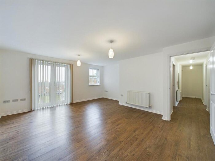 2 Bedroom Apartment To Rent In Avery Court Solihull, B91