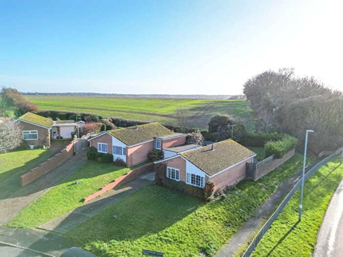 2 Bedroom Detached Bungalow For Sale In Littlestead Close, Caversham, RG4