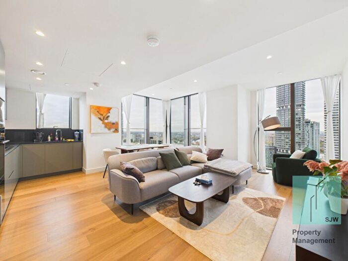 2 Bedroom Apartment To Rent In Marsh Wall, Harcourt Tower, E14