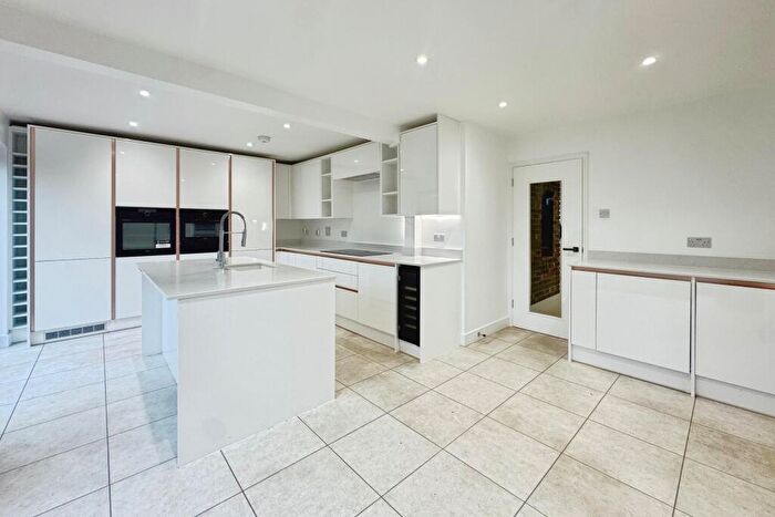 4 Bedroom Detached House To Rent In Delane Drive, Winnersh, RG41