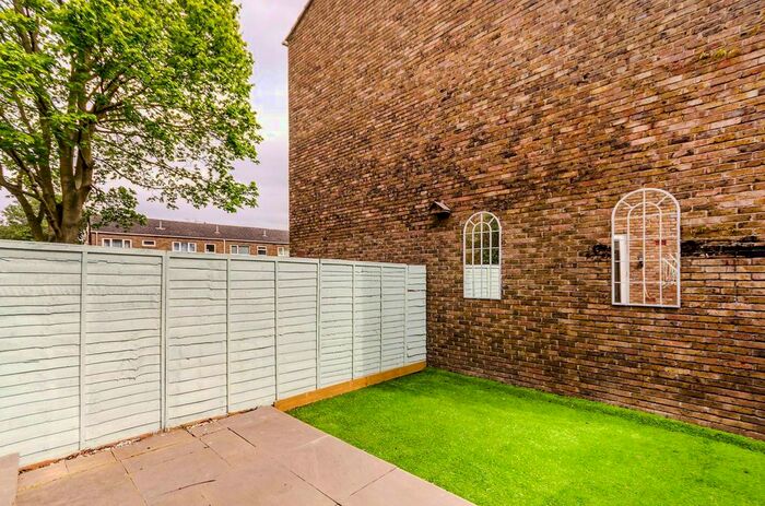 3 Bedroom End Of Terrace House To Rent In Kingston, Kingston, Kingston Upon Thames, KT2