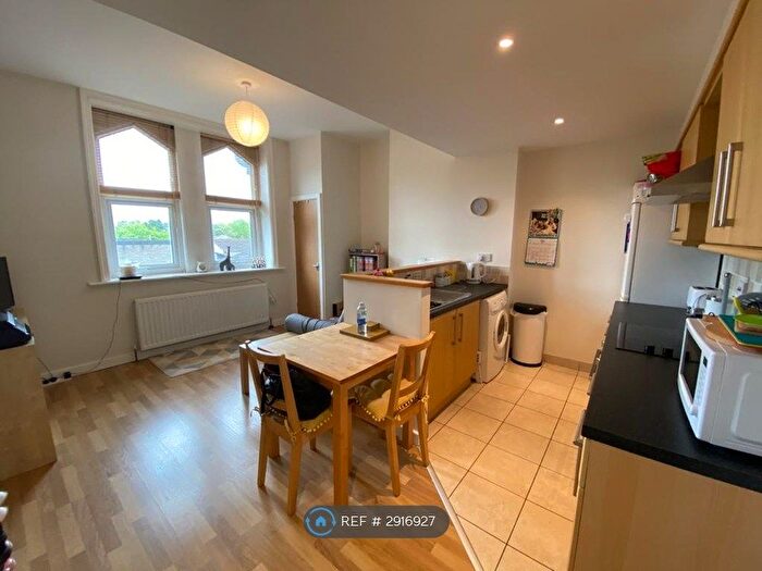 1 Bedroom Flat To Rent In Otley Road, Leeds, LS16