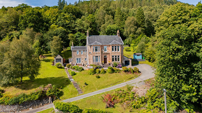 2 Bedroom Apartment For Sale In Upper Inglewood, Tighnabruaich, Argyll And Bute, PA21