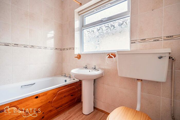 3 Bedroom Detached Bungalow For Sale In Rosedale Gardens, Rhyl, LL18
