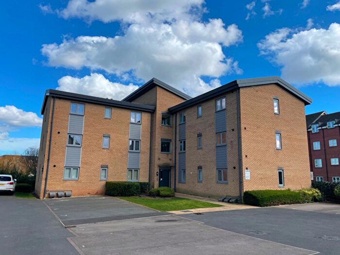 2 Bedroom Flat To Rent In Sawmills Court, Southbridge, NN4