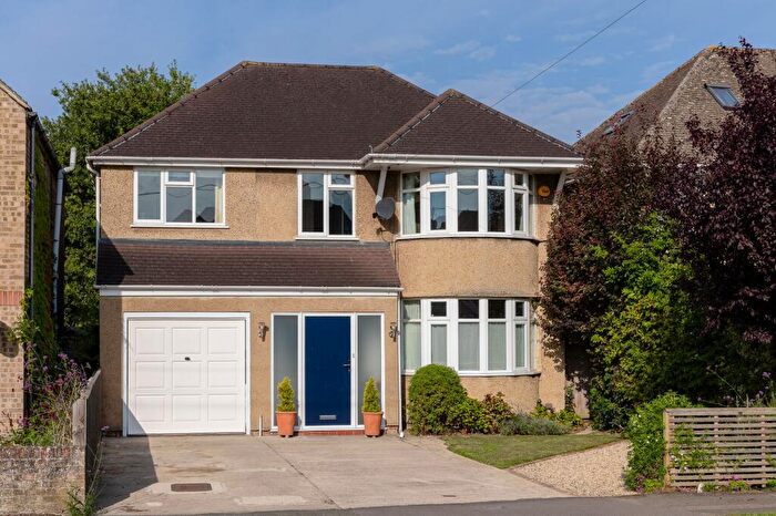 4 Bedroom Detached House For Sale In Blenheim Road, Kidlington, OX5