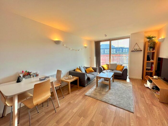 2 Bedroom Flat To Rent In Wellington Quarter, Wellington Street, Leeds, LS1