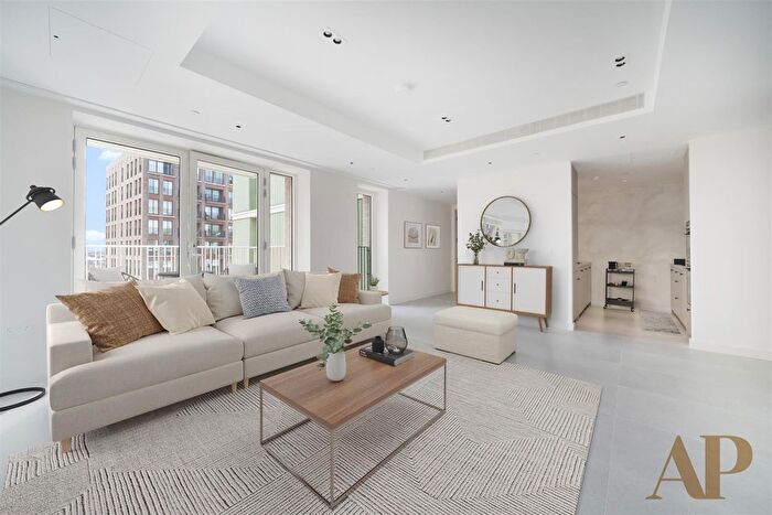 3 Bedroom Flat To Rent In Capella Court, Cubitt Park, N1C