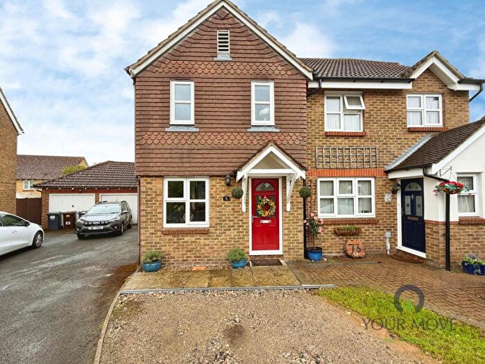 2 Bedroom Semi-Detached House For Sale In Tom Joyce Close, Snodland, Kent, ME6