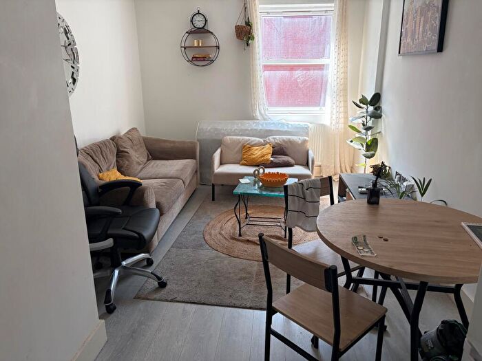 1 Bedroom Flat To Rent In Pizza Express, London Road, Southend-on-sea, SS1