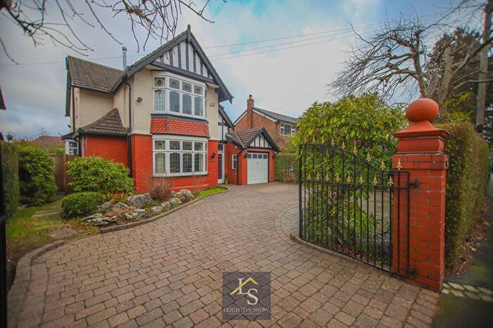 4 Bedroom Detached House For Sale In Frewland Avenue, Davenport, SK3